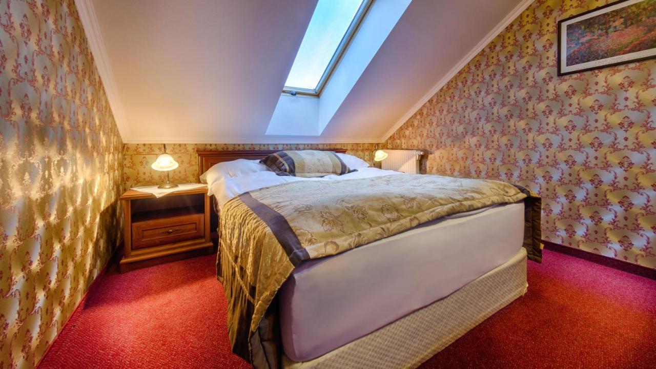 Hotel Tevel Sladkovicovo Extérieur photo