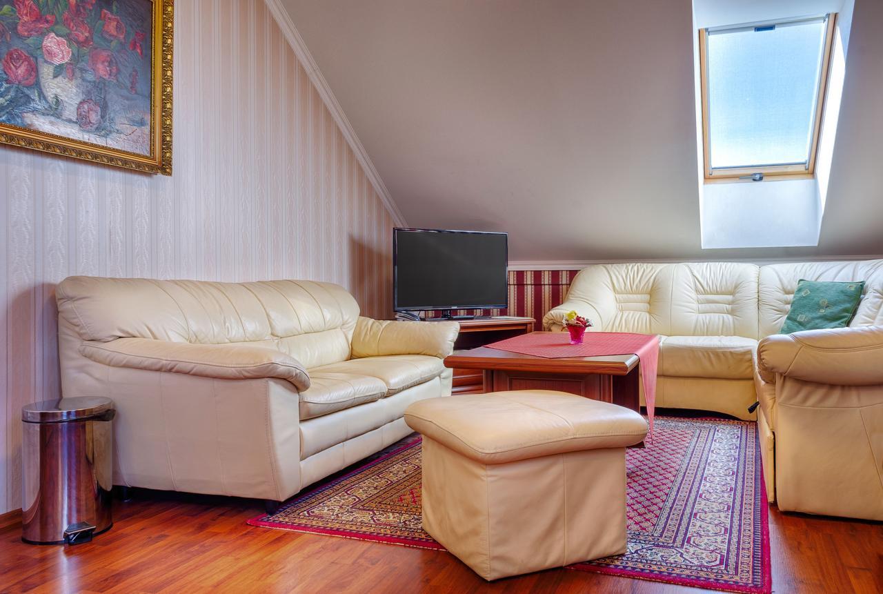 Hotel Tevel Sladkovicovo Extérieur photo