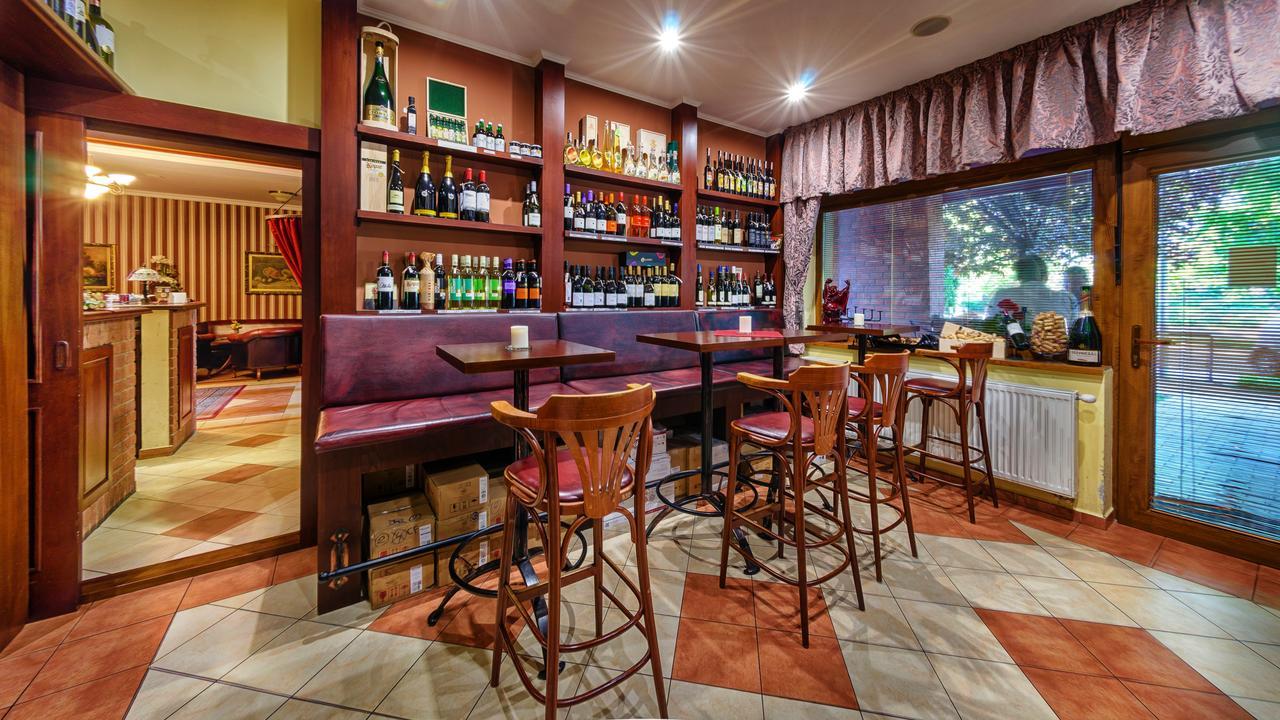 Hotel Tevel Sladkovicovo Extérieur photo